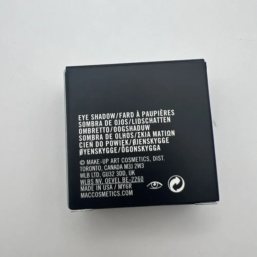 Eyeshadow eye shadow